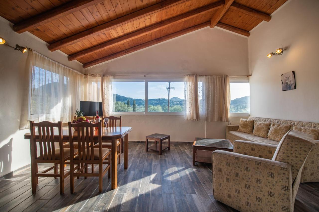 Stelios Stone House Sinarades Villa Kouramades Exterior photo